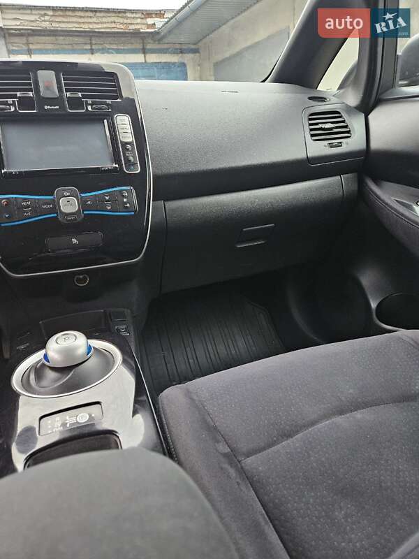 Хетчбек Nissan Leaf 2013 в Тернополі