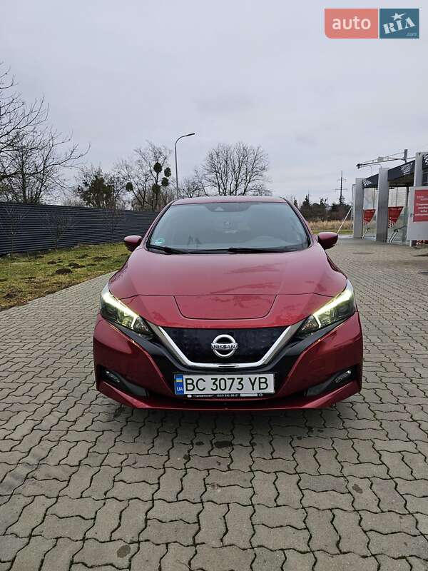 Хэтчбек Nissan Leaf 2018 в Стрые