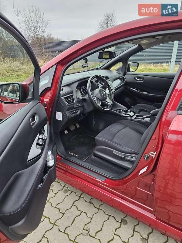Хэтчбек Nissan Leaf 2018 в Стрые