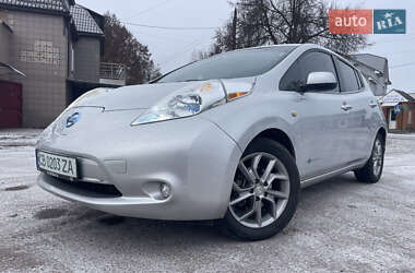 Хэтчбек Nissan Leaf 2013 в Бахмаче
