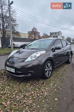 Хэтчбек Nissan Leaf 2015 в Кременчуге