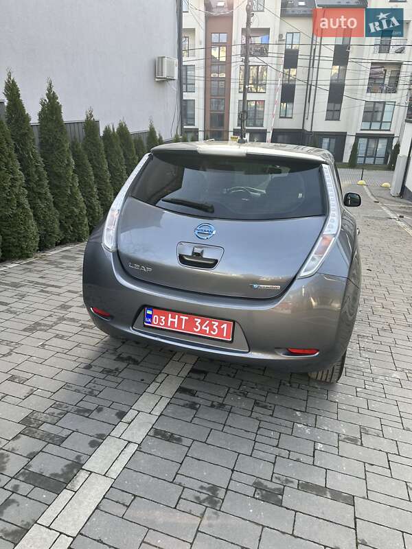 Хэтчбек Nissan Leaf 2015 в Черновцах