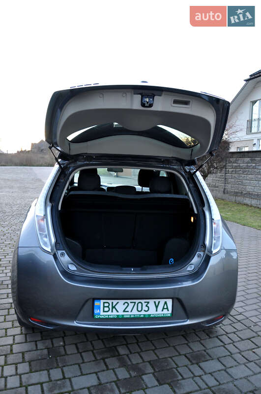 Хетчбек Nissan Leaf 2014 в Рівному