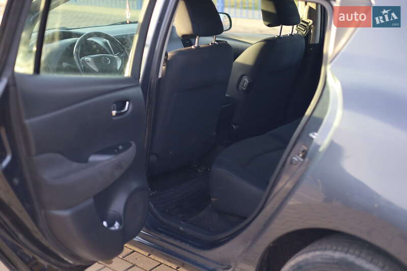 Хэтчбек Nissan Leaf 2013 в Нововолынске