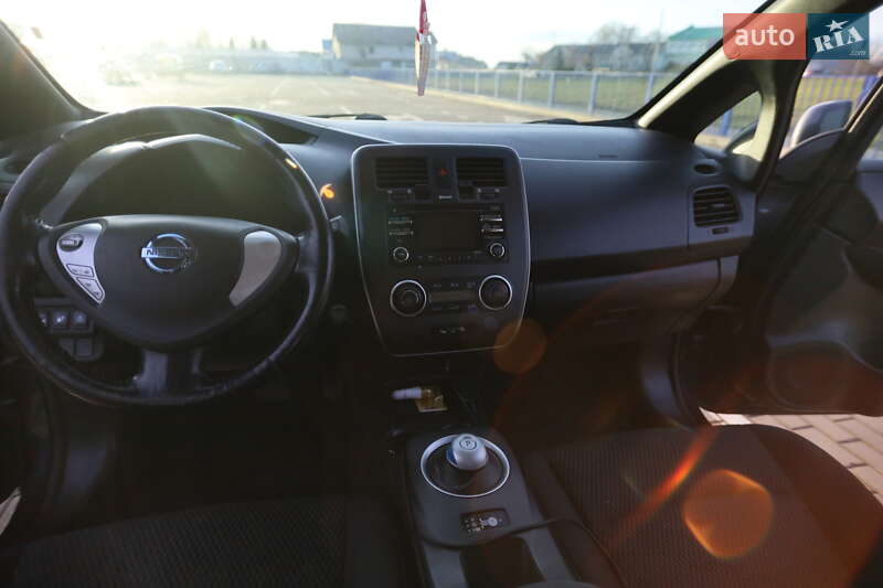 Хэтчбек Nissan Leaf 2013 в Нововолынске