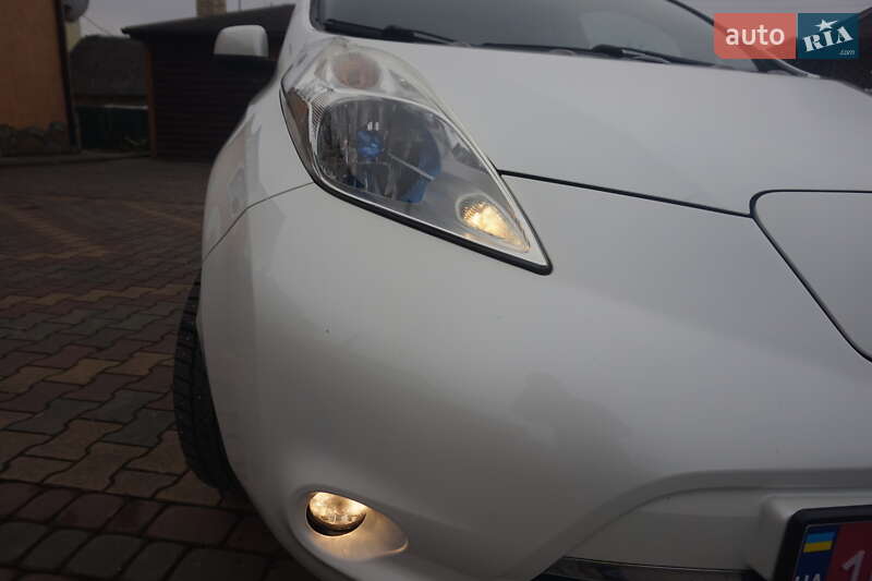 Хетчбек Nissan Leaf 2013 в Самборі фото 25 Хетчбек Nissan Leaf 2013 в Самборі