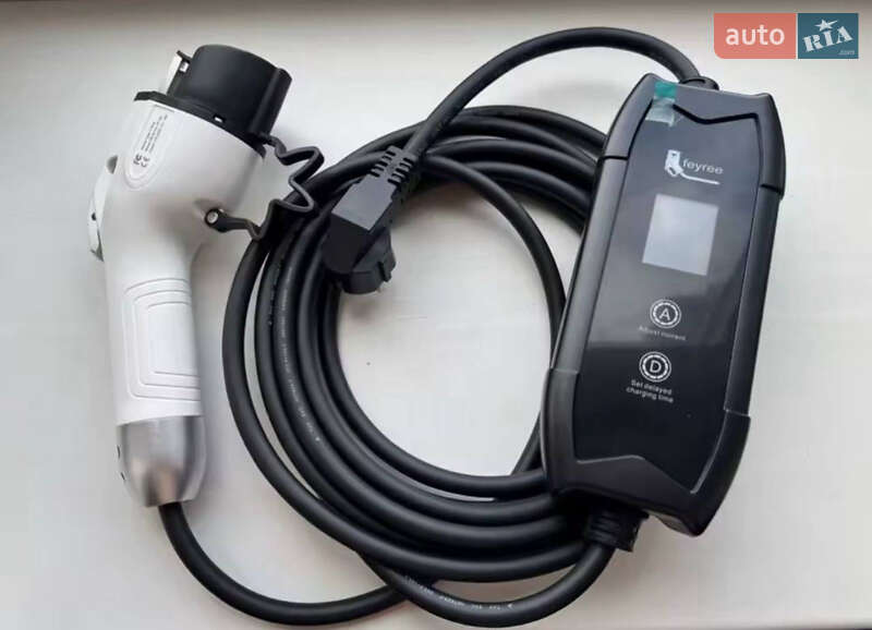 Хэтчбек Nissan Leaf 2014 в Черновцах