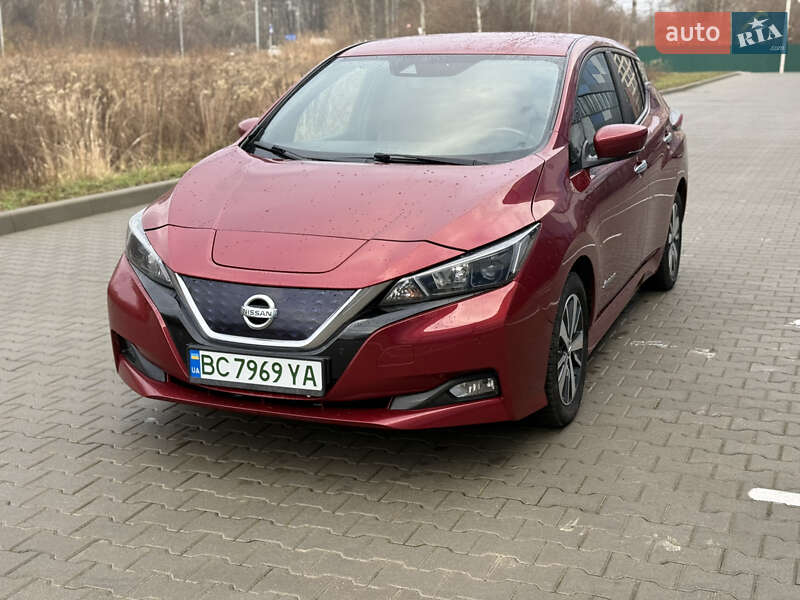 Хэтчбек Nissan Leaf 2019 в Львове