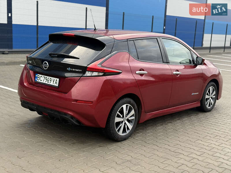 Хэтчбек Nissan Leaf 2019 в Львове