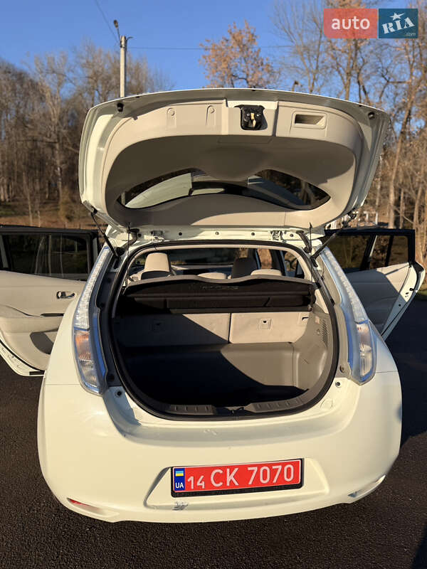 Хетчбек Nissan Leaf 2013 в Калуші фото 16 Хетчбек Nissan Leaf 2013 в Калуші