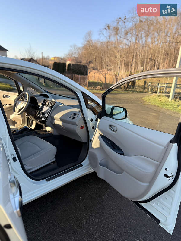 Хетчбек Nissan Leaf 2013 в Калуші фото 21 Хетчбек Nissan Leaf 2013 в Калуші