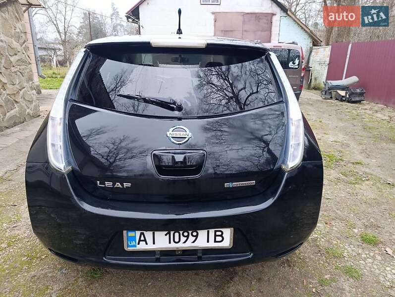 Хэтчбек Nissan Leaf 2012 в Буче