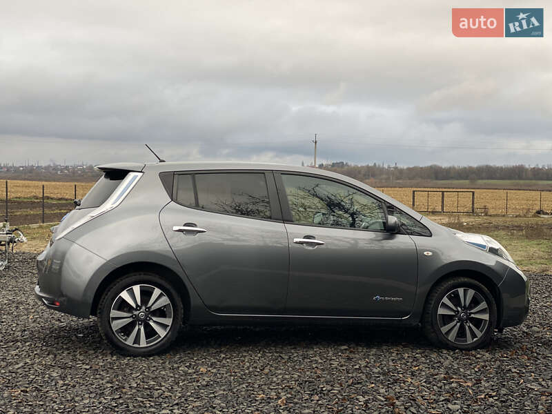 Хетчбек Nissan Leaf 2015 в Луцьку фото 65 Хетчбек Nissan Leaf 2015 в Луцьку