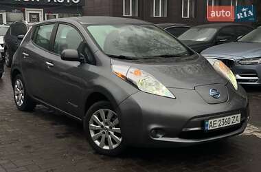 Хэтчбек Nissan Leaf 2017 в Днепре