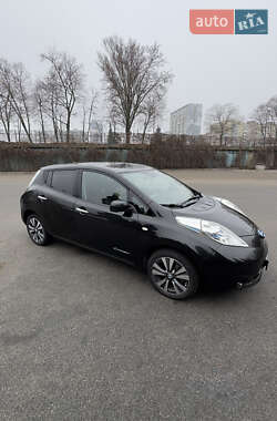 Хетчбек Nissan Leaf 2014 в Дніпрі