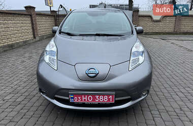 Хетчбек Nissan Leaf 2013 в Чернівцях