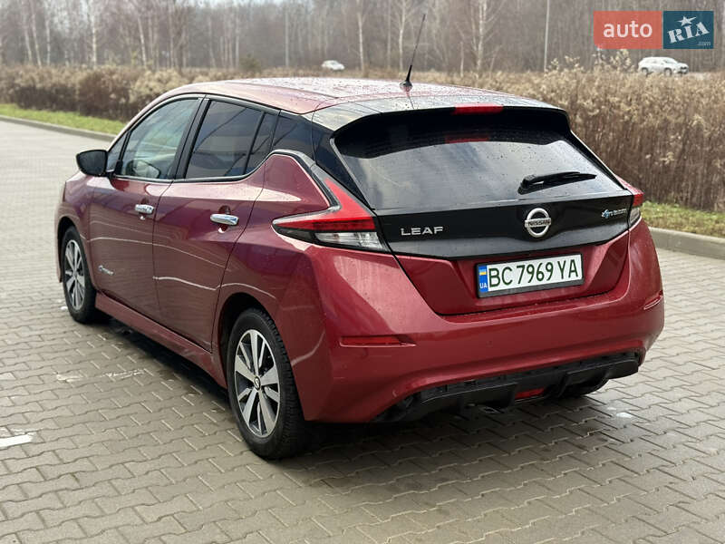 Хэтчбек Nissan Leaf 2019 в Львове