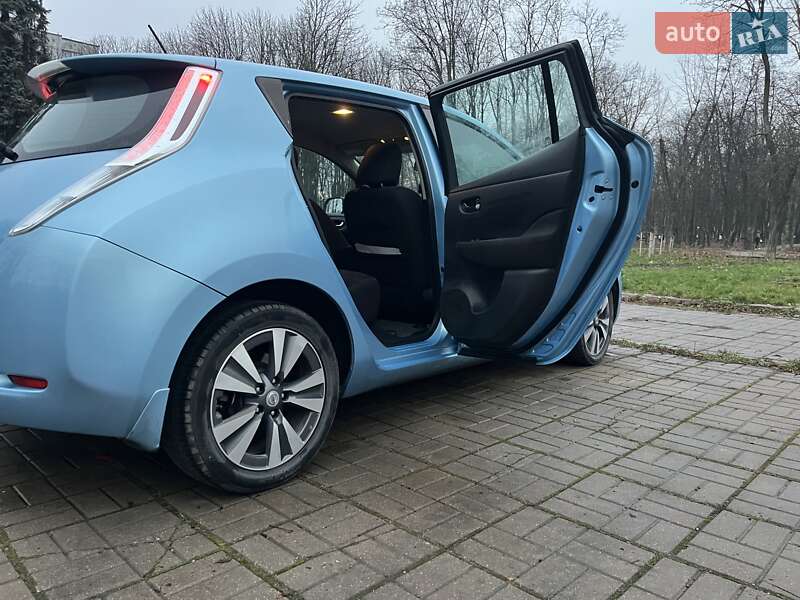 Хэтчбек Nissan Leaf 2014 в Киеве