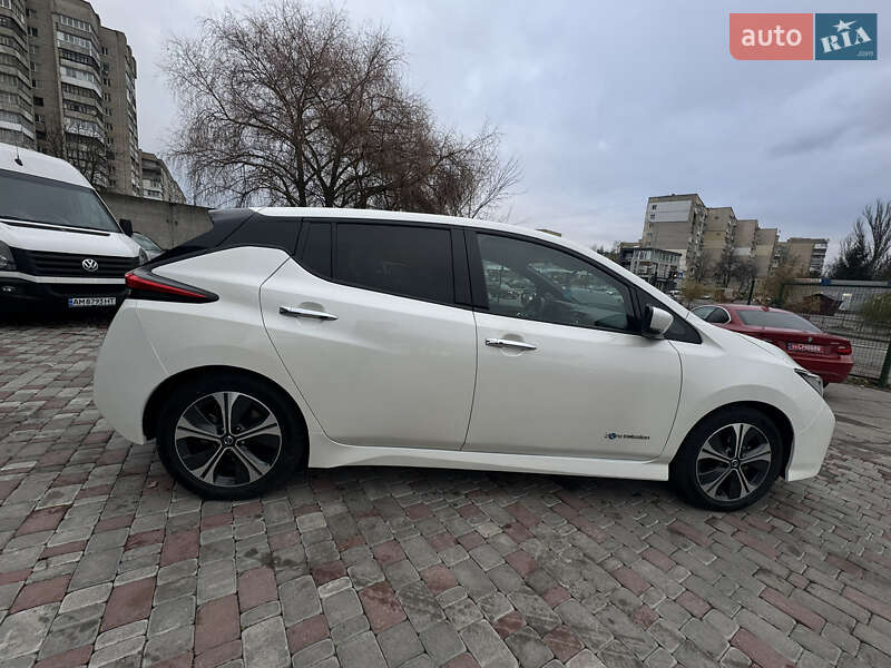 Хетчбек Nissan Leaf 2019 в Вінниці фото 26 Хетчбек Nissan Leaf 2019 в Вінниці