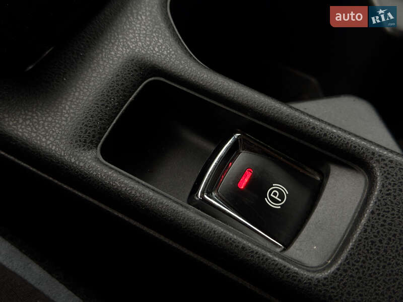 Хетчбек Nissan Leaf 2019 в Вінниці фото 53 Хетчбек Nissan Leaf 2019 в Вінниці