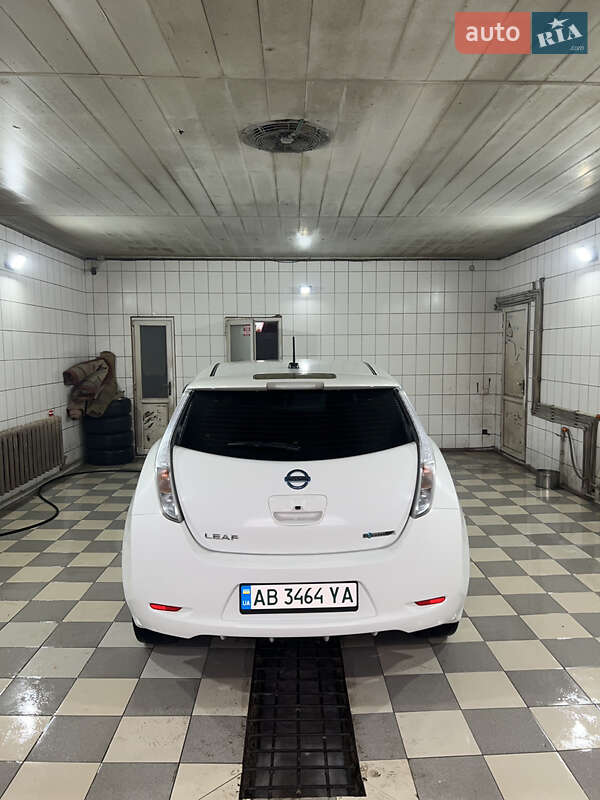 Хетчбек Nissan Leaf 2016 в Ямполі фото 5 Хетчбек Nissan Leaf 2016 в Ямполі