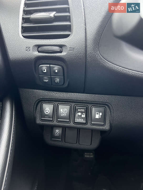 Хетчбек Nissan Leaf 2016 в Ямполі фото 11 Хетчбек Nissan Leaf 2016 в Ямполі