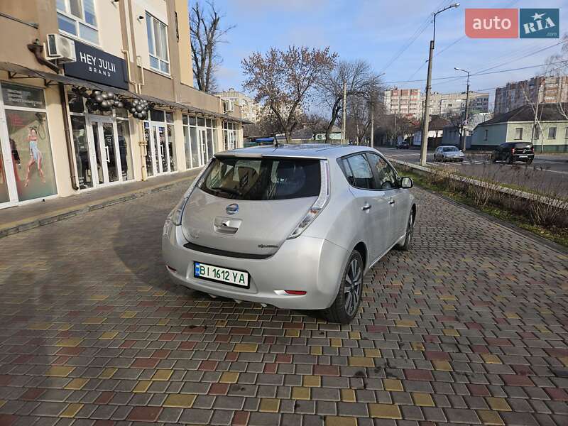 Хэтчбек Nissan Leaf 2016 в Кременчуге