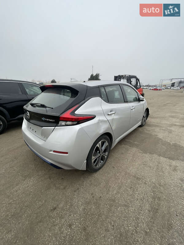 Хэтчбек Nissan Leaf 2019 в Львове