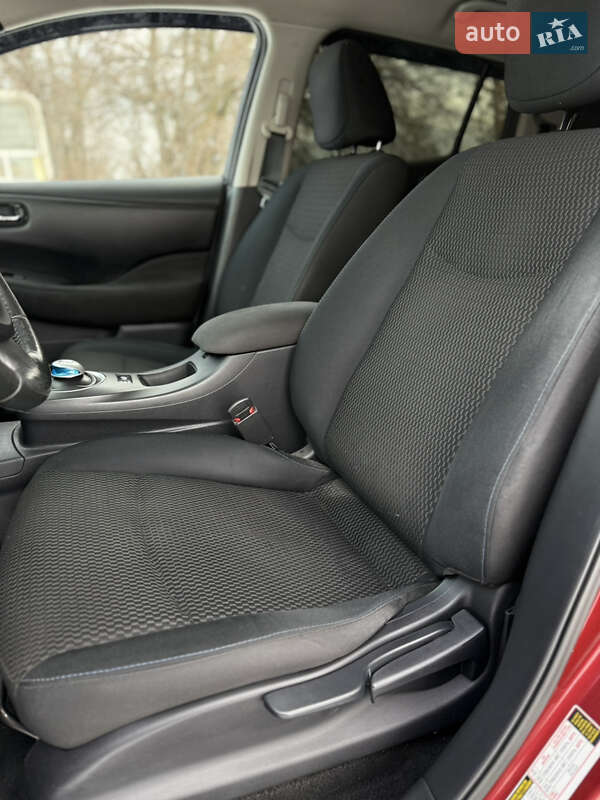 Хетчбек Nissan Leaf 2013 в Запоріжжі фото 15 Хетчбек Nissan Leaf 2013 в Запоріжжі