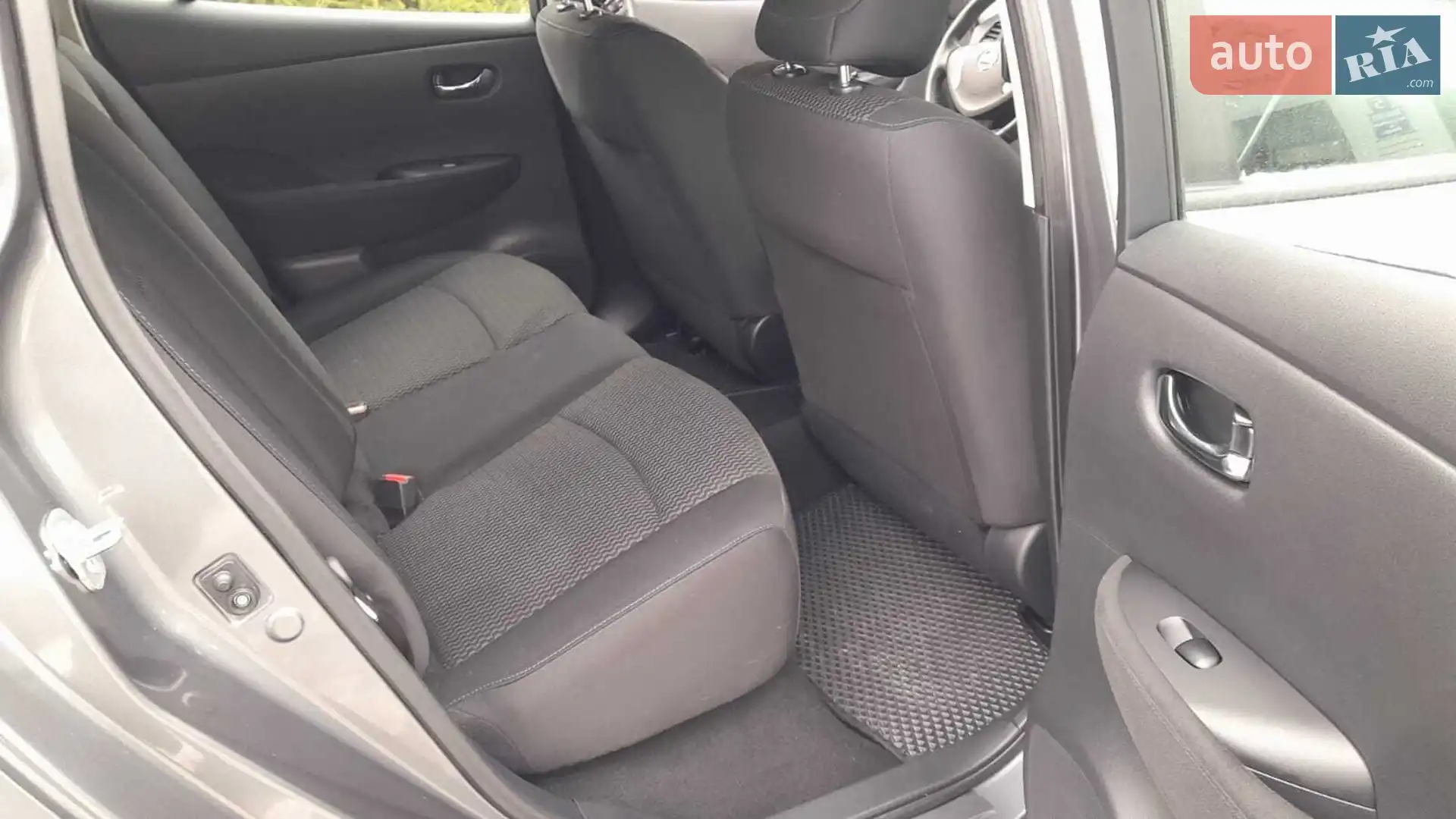 2014 Nissan Leaf - мініатюра 11