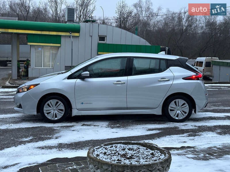 Хэтчбек Nissan Leaf 2018 в Тернополе