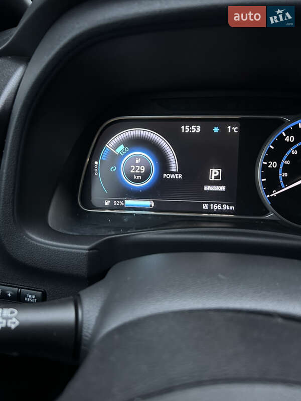 Хетчбек Nissan Leaf 2024 в Одесі