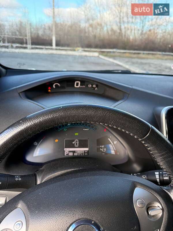 Хэтчбек Nissan Leaf 2014 в Днепре