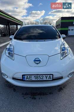 Хэтчбек Nissan Leaf 2014 в Днепре