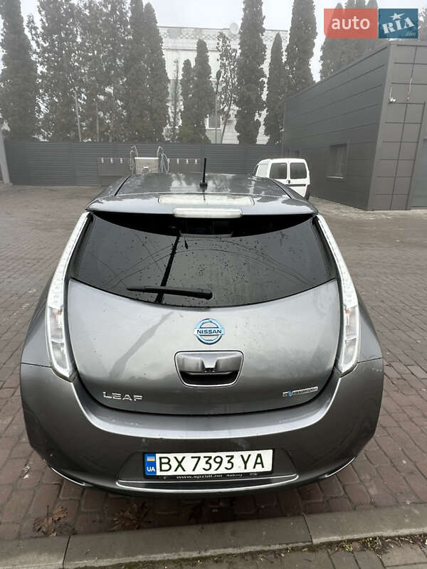Хэтчбек Nissan Leaf 2015 в Каменец-Подольском фото 12 Хэтчбек Nissan Leaf 2015 в Каменец-Подольском