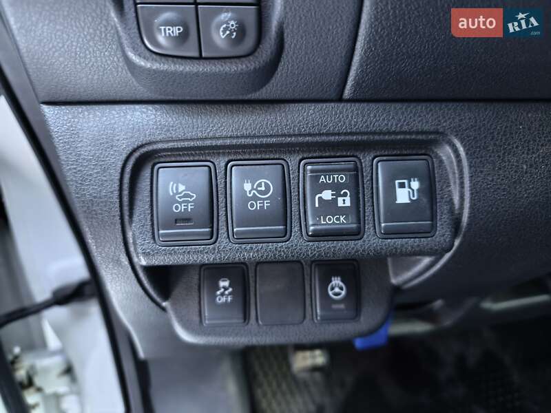 Хэтчбек Nissan Leaf 2013 в Чернигове фото 7 Хэтчбек Nissan Leaf 2013 в Чернигове
