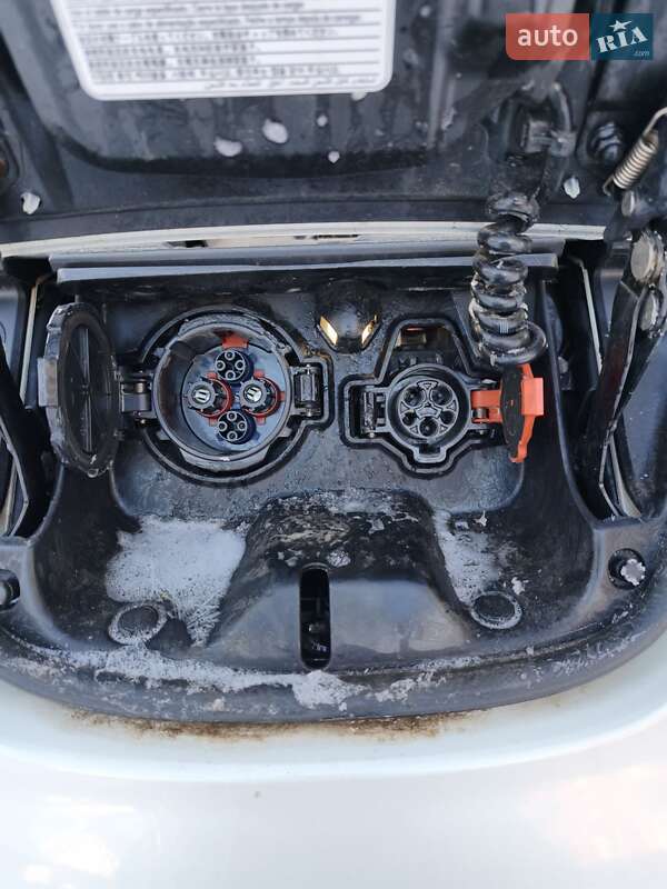 Хэтчбек Nissan Leaf 2013 в Чернигове фото 20 Хэтчбек Nissan Leaf 2013 в Чернигове