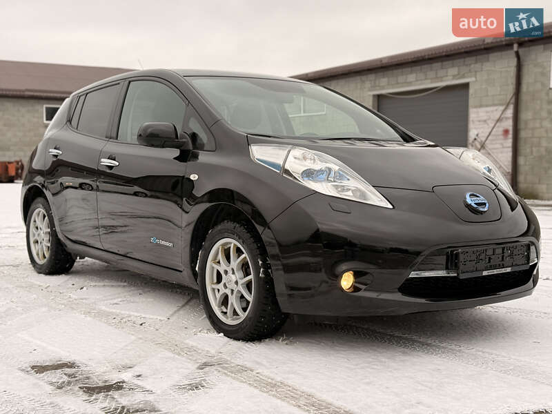 Хетчбек Nissan Leaf 2014 в Дубровиці