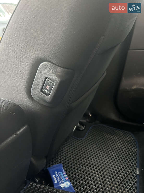 Хетчбек Nissan Leaf 2019 в Києві фото 13 Хетчбек Nissan Leaf 2019 в Києві