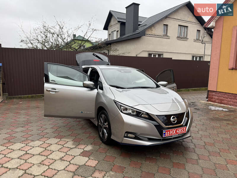 Хэтчбек Nissan Leaf 2019 в Ровно