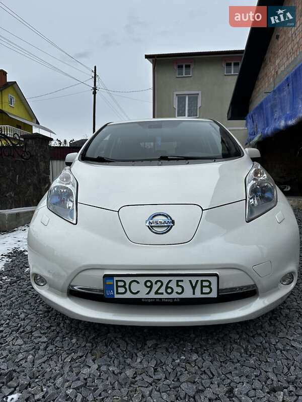 Хэтчбек Nissan Leaf 2014 в Трускавце