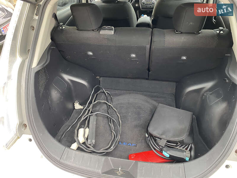 Хетчбек Nissan Leaf 2015 в Чернівцях