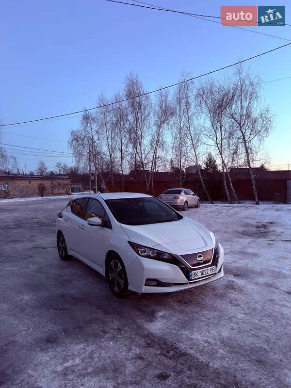 Хэтчбек Nissan Leaf 2020 в Ровно