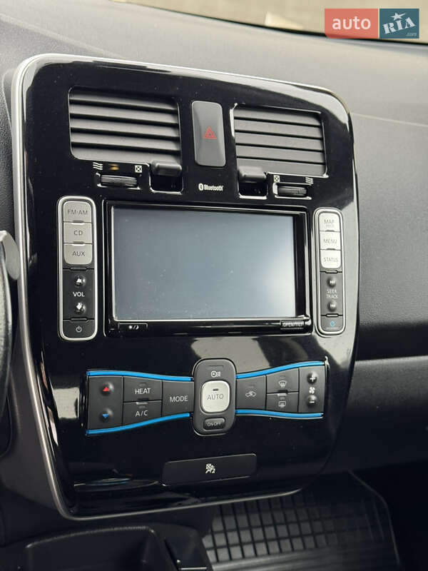 Хэтчбек Nissan Leaf 2013 в Дрогобыче