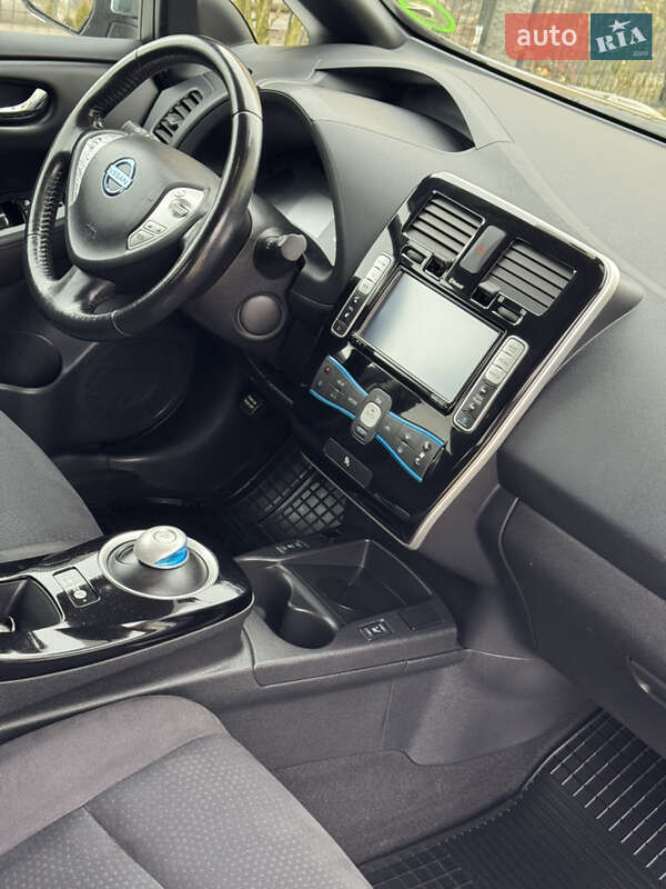 Хэтчбек Nissan Leaf 2013 в Дрогобыче