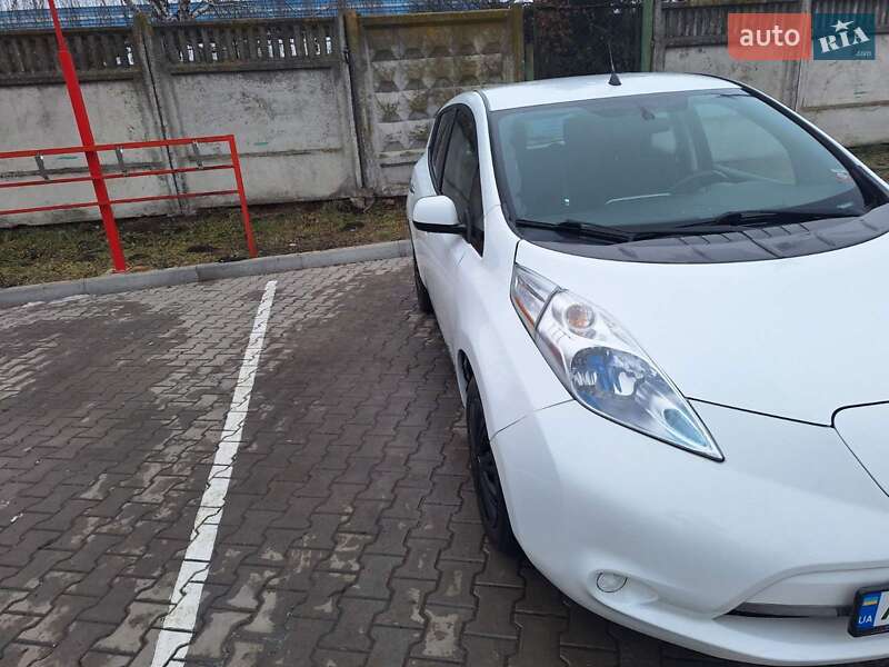 Хэтчбек Nissan Leaf 2013 в Виннице