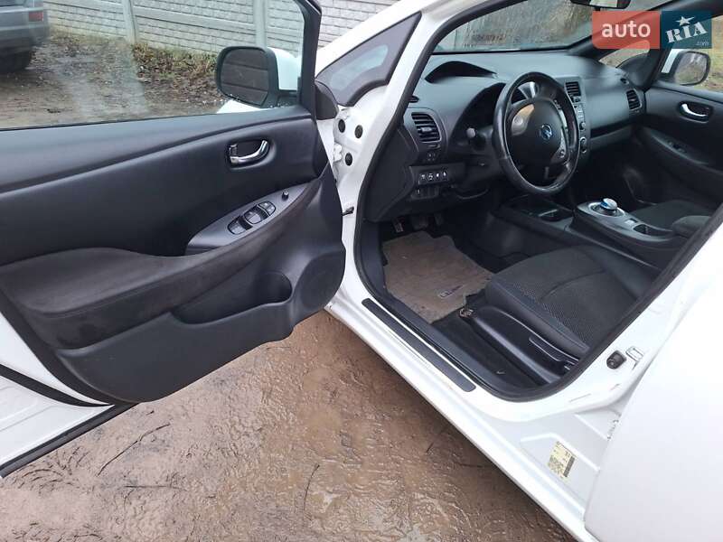 Хэтчбек Nissan Leaf 2013 в Виннице