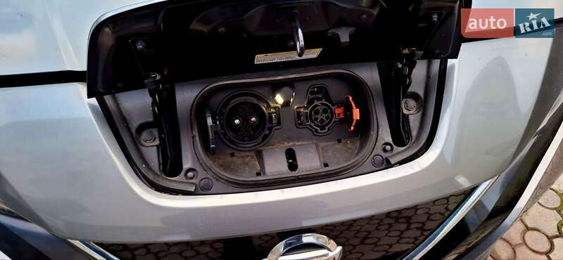 Хетчбек Nissan Leaf 2018 в Івано-Франківську