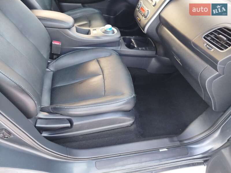 Хэтчбек Nissan Leaf 2013 в Житомире