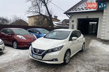 Хэтчбек Nissan Leaf 2018 в Черновцах